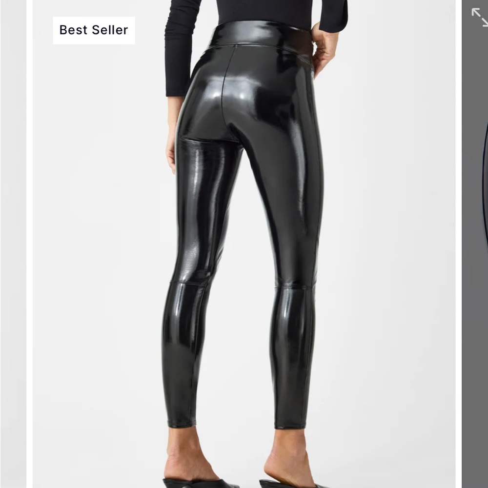 Shiny slick black leggings